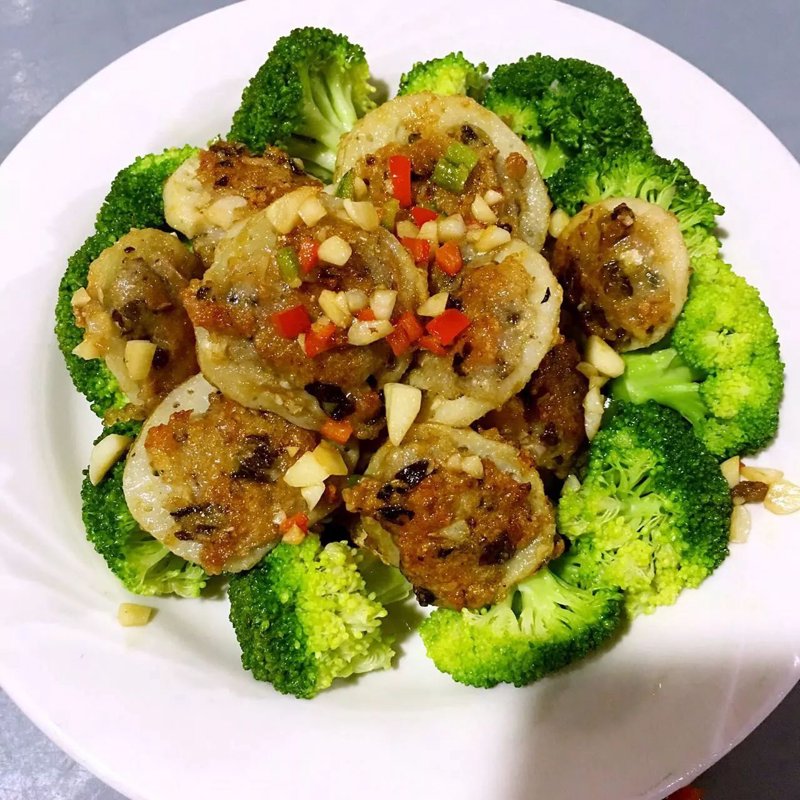 如何在家中制作地道的川味家常菜？